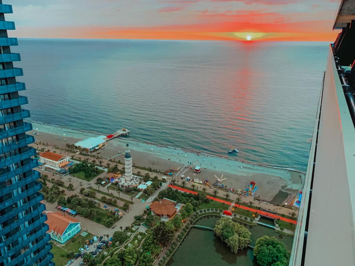 Готель Batumi Floor40 Екстер'єр фото
