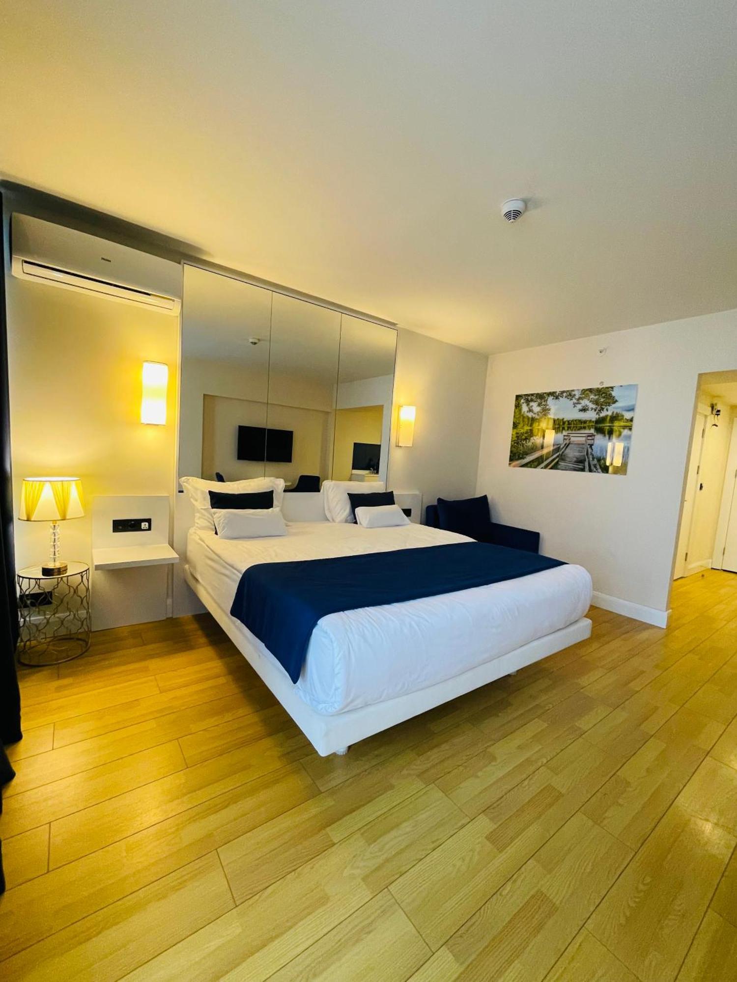 Готель Batumi Floor40 Екстер'єр фото