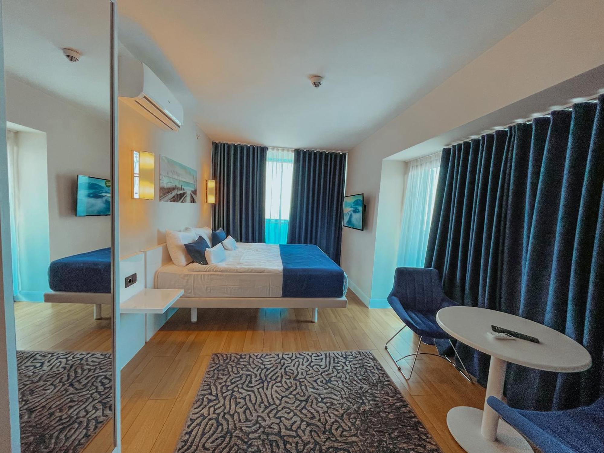 Готель Batumi Floor40 Екстер'єр фото